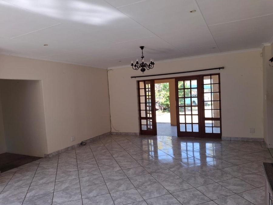 To Let 2 Bedroom Property for Rent in Zwavelpoort Gauteng