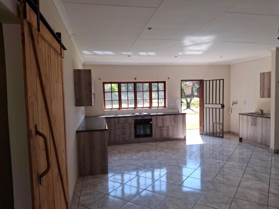 To Let 2 Bedroom Property for Rent in Zwavelpoort Gauteng