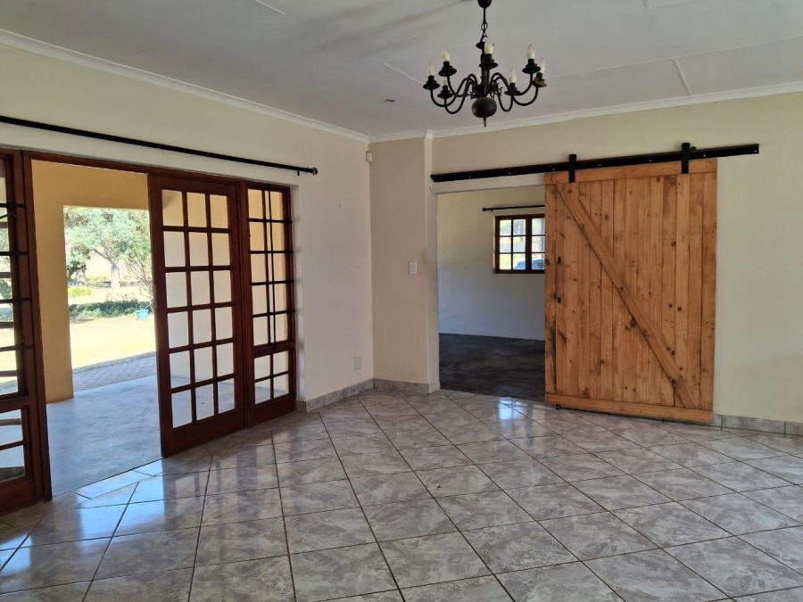 To Let 2 Bedroom Property for Rent in Zwavelpoort Gauteng