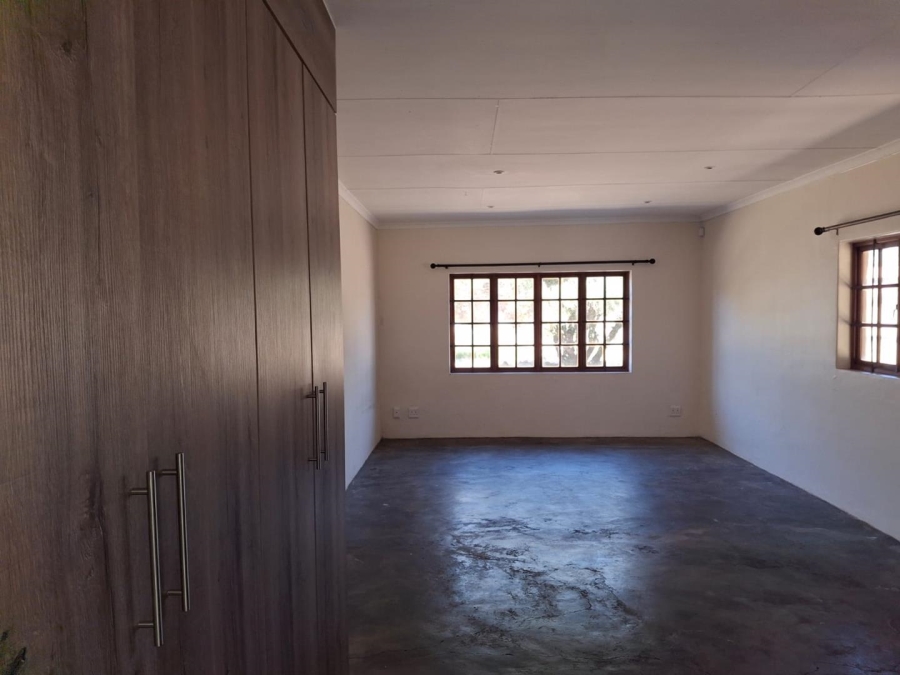 To Let 2 Bedroom Property for Rent in Zwavelpoort Gauteng