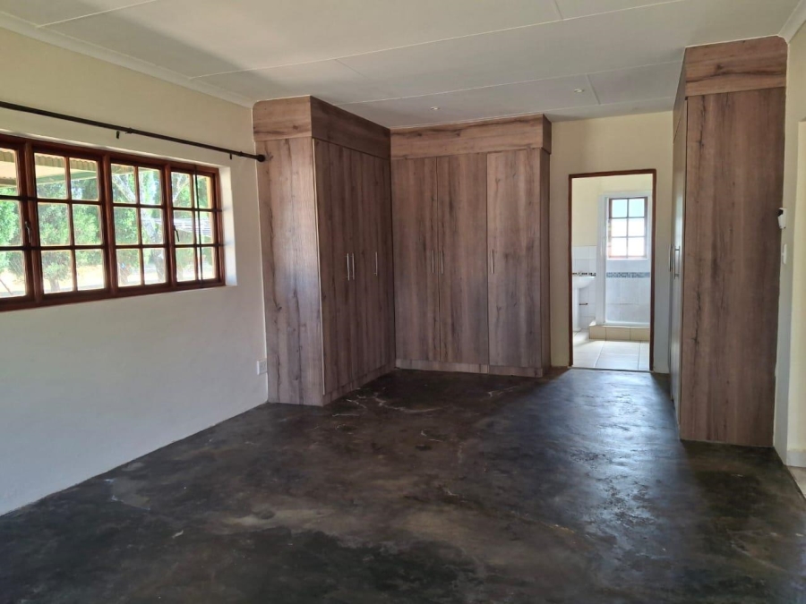 To Let 2 Bedroom Property for Rent in Zwavelpoort Gauteng