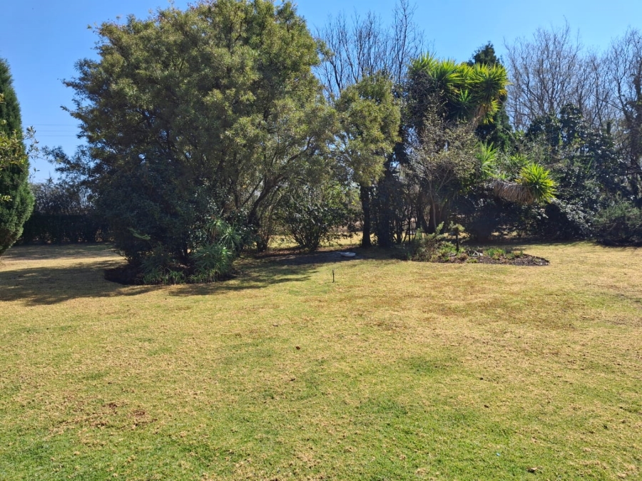 To Let 2 Bedroom Property for Rent in Zwavelpoort Gauteng