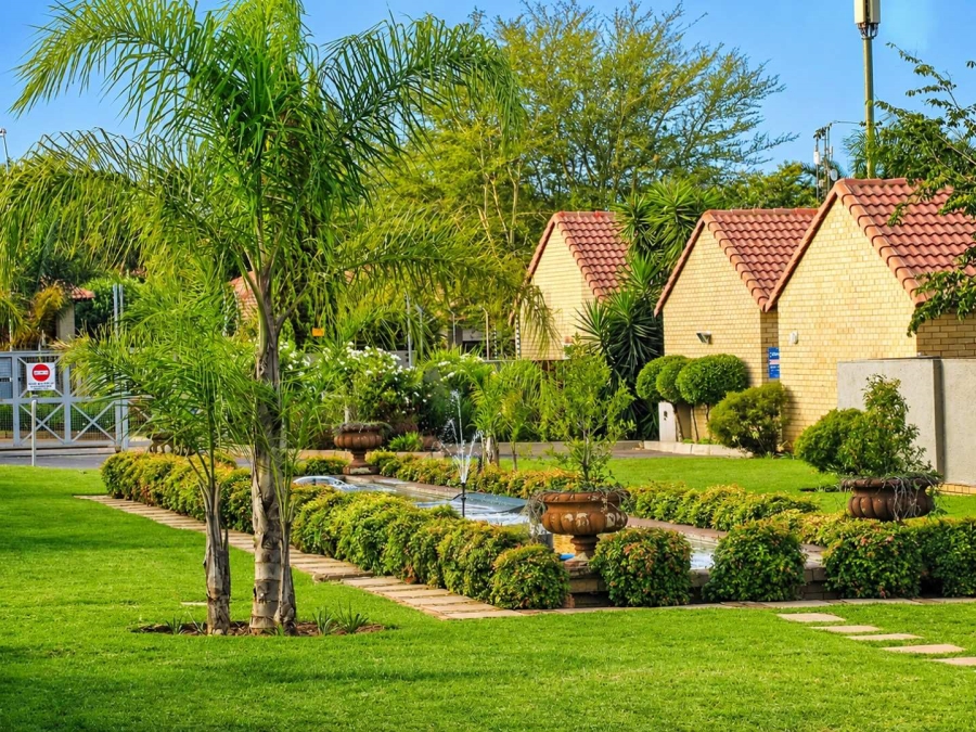 2 Bedroom Property for Sale in Moreleta Park Gauteng