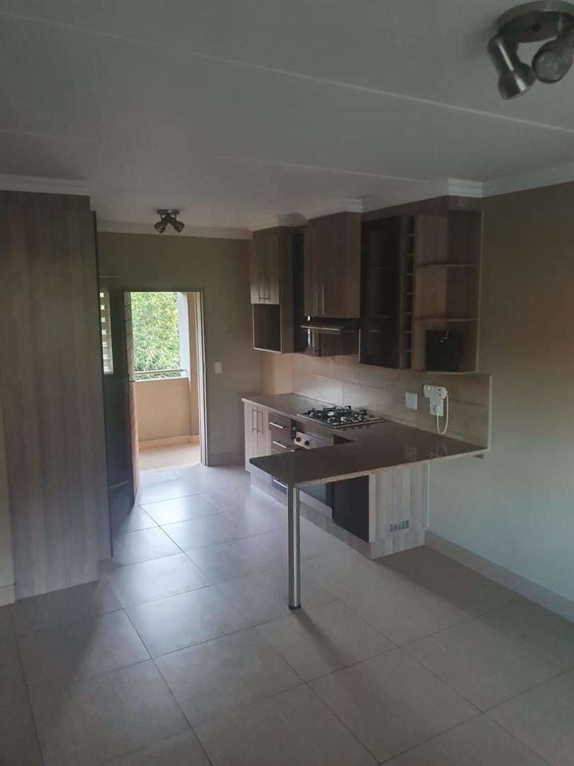 To Let 2 Bedroom Property for Rent in Waverley Gauteng