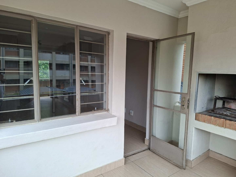 To Let 2 Bedroom Property for Rent in Waverley Gauteng