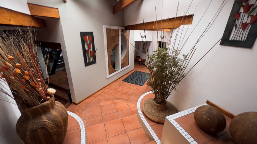 6 Bedroom Property for Sale in Kenmare Gauteng