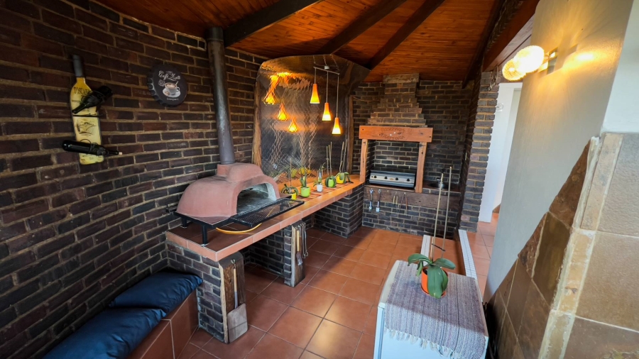 6 Bedroom Property for Sale in Kenmare Gauteng