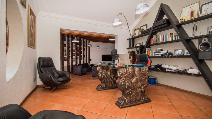 6 Bedroom Property for Sale in Kenmare Gauteng