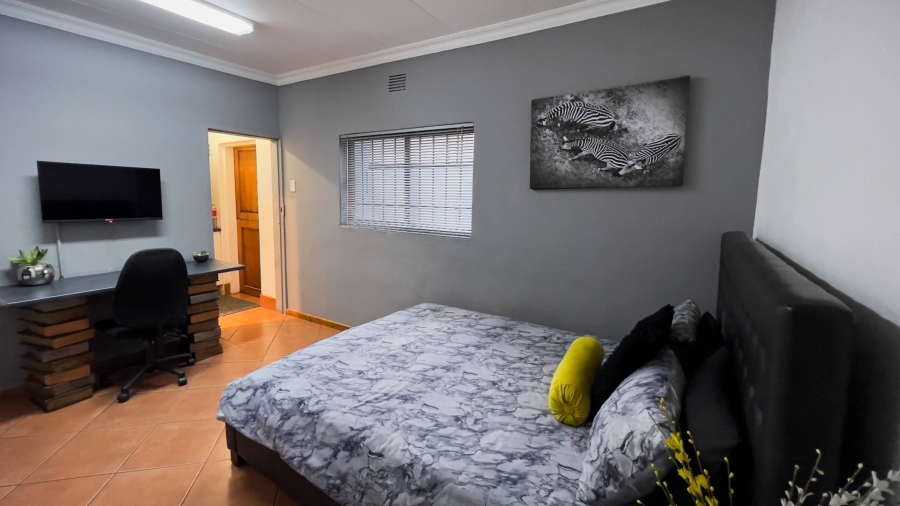 6 Bedroom Property for Sale in Kenmare Gauteng