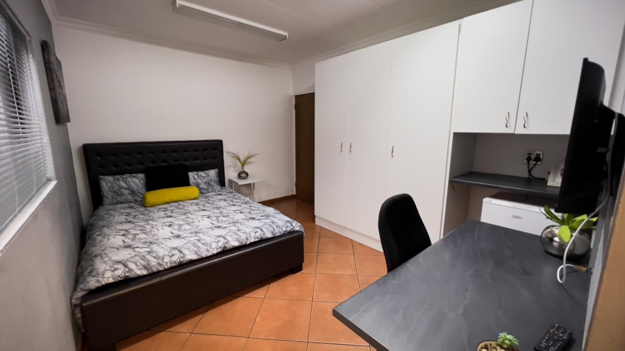 6 Bedroom Property for Sale in Kenmare Gauteng