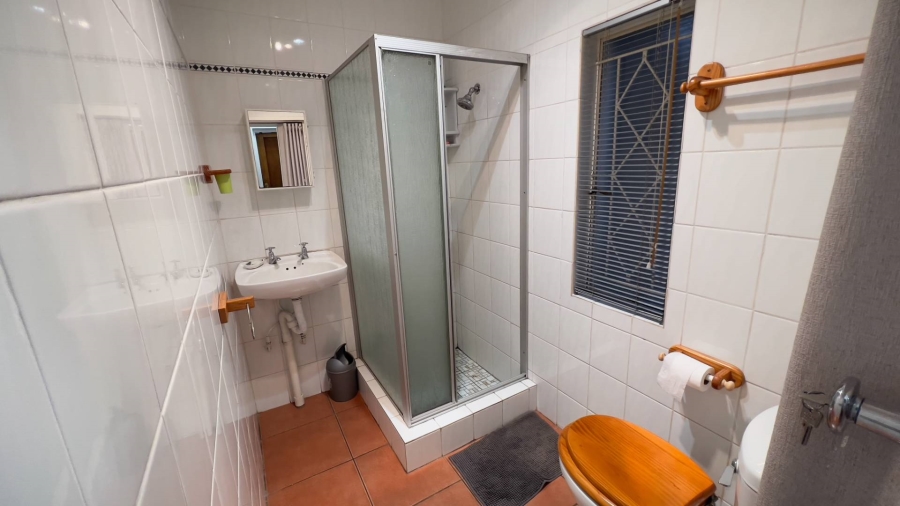 6 Bedroom Property for Sale in Kenmare Gauteng