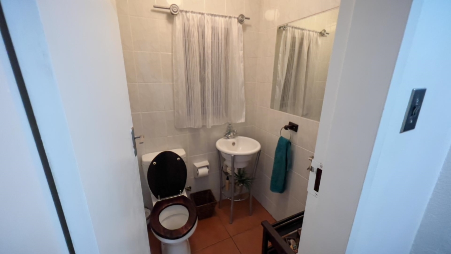 6 Bedroom Property for Sale in Kenmare Gauteng
