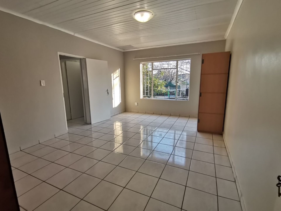 To Let 2 Bedroom Property for Rent in Queenswood Gauteng