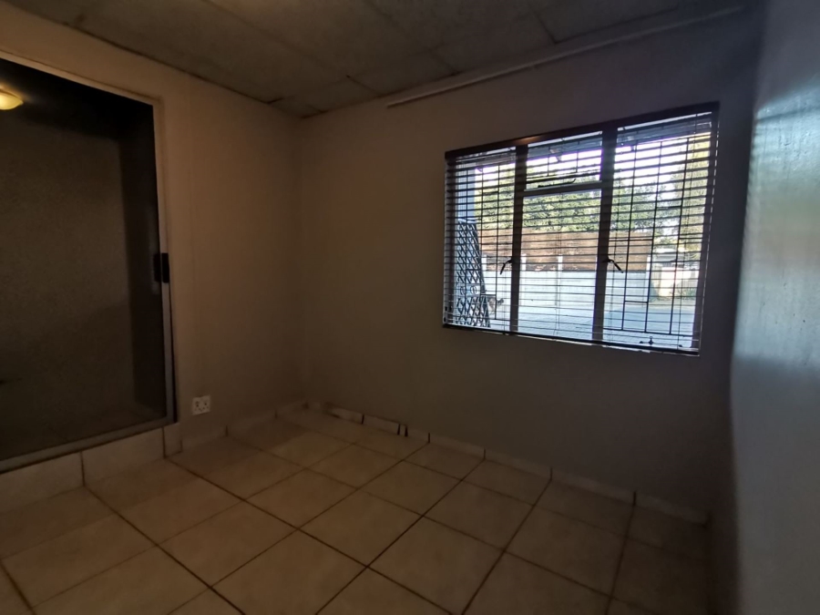 To Let 2 Bedroom Property for Rent in Queenswood Gauteng