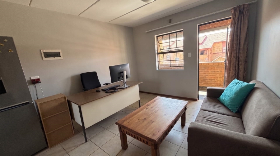 2 Bedroom Property for Sale in Erand Gardens Gauteng