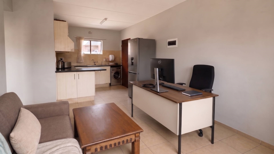 2 Bedroom Property for Sale in Erand Gardens Gauteng