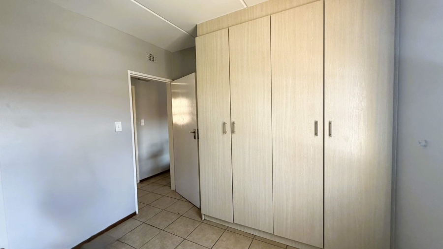 2 Bedroom Property for Sale in Erand Gardens Gauteng