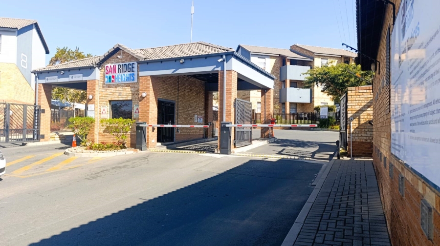 2 Bedroom Property for Sale in Erand Gardens Gauteng