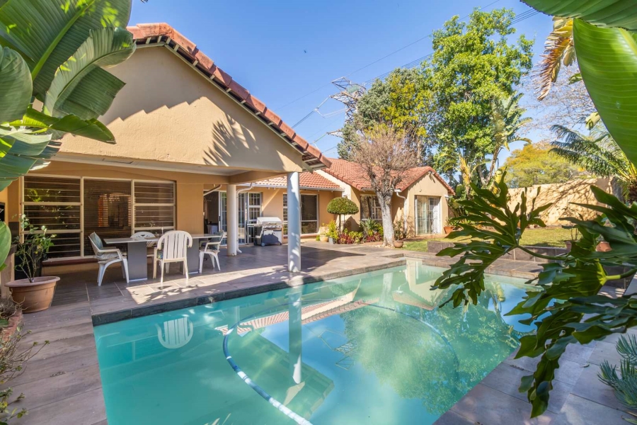 To Let 3 Bedroom Property for Rent in Hurlingham Gauteng