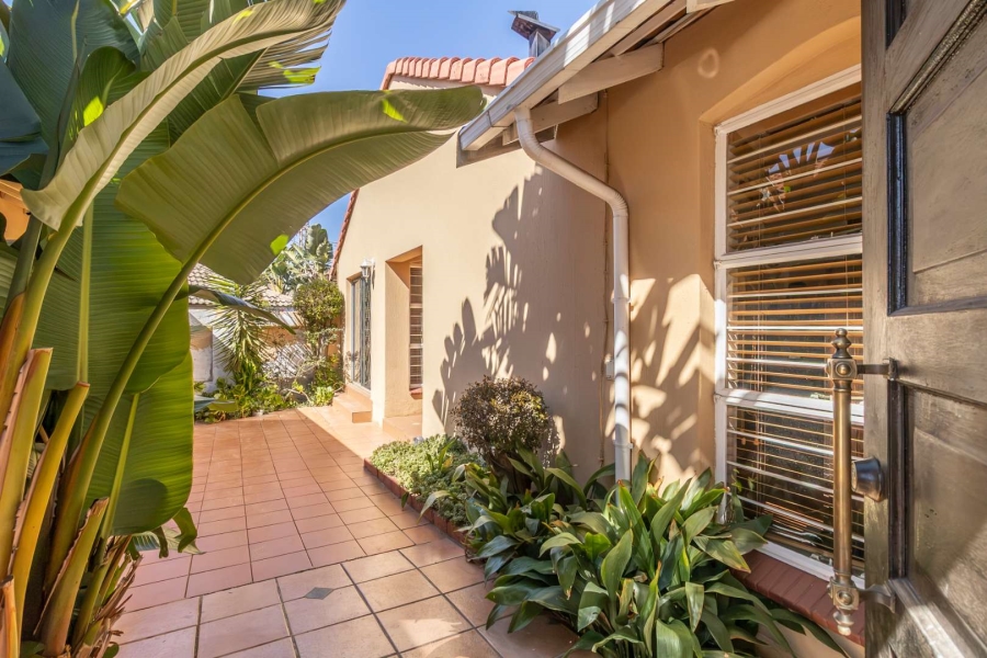To Let 3 Bedroom Property for Rent in Hurlingham Gauteng