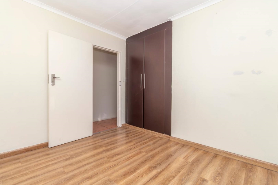 To Let 3 Bedroom Property for Rent in Hurlingham Gauteng