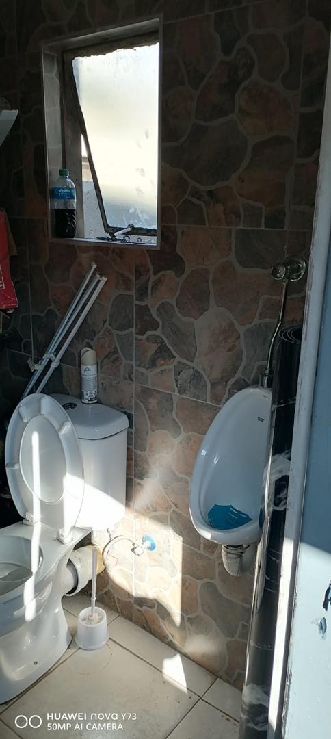 2 Bedroom Property for Sale in Clayville Gauteng