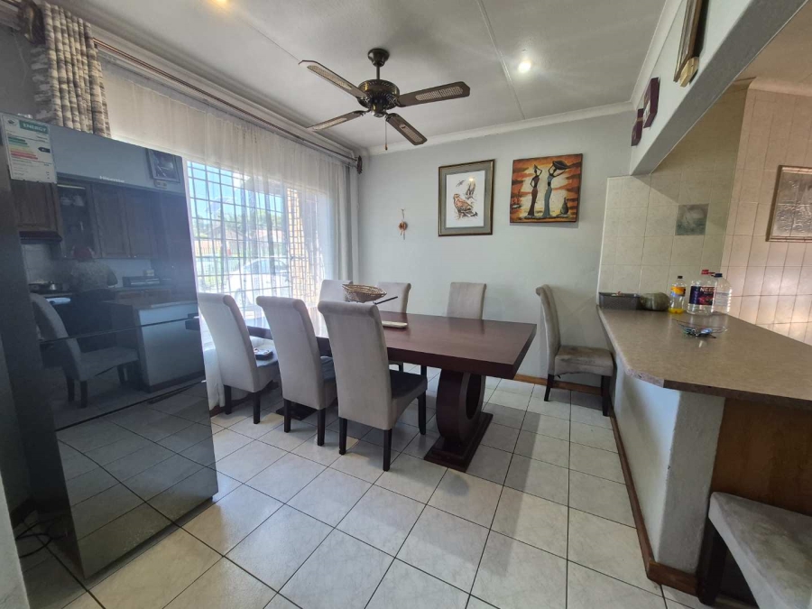 3 Bedroom Property for Sale in Birchleigh North Gauteng