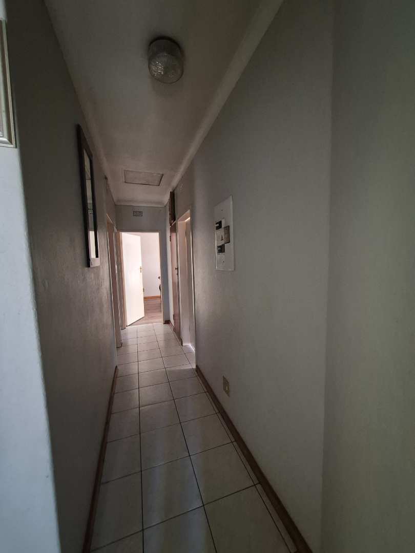 3 Bedroom Property for Sale in Birchleigh North Gauteng