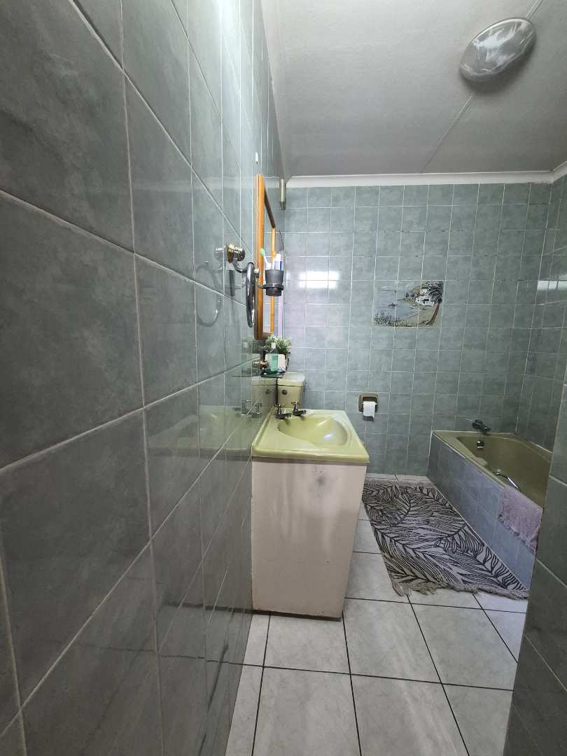 3 Bedroom Property for Sale in Birchleigh North Gauteng