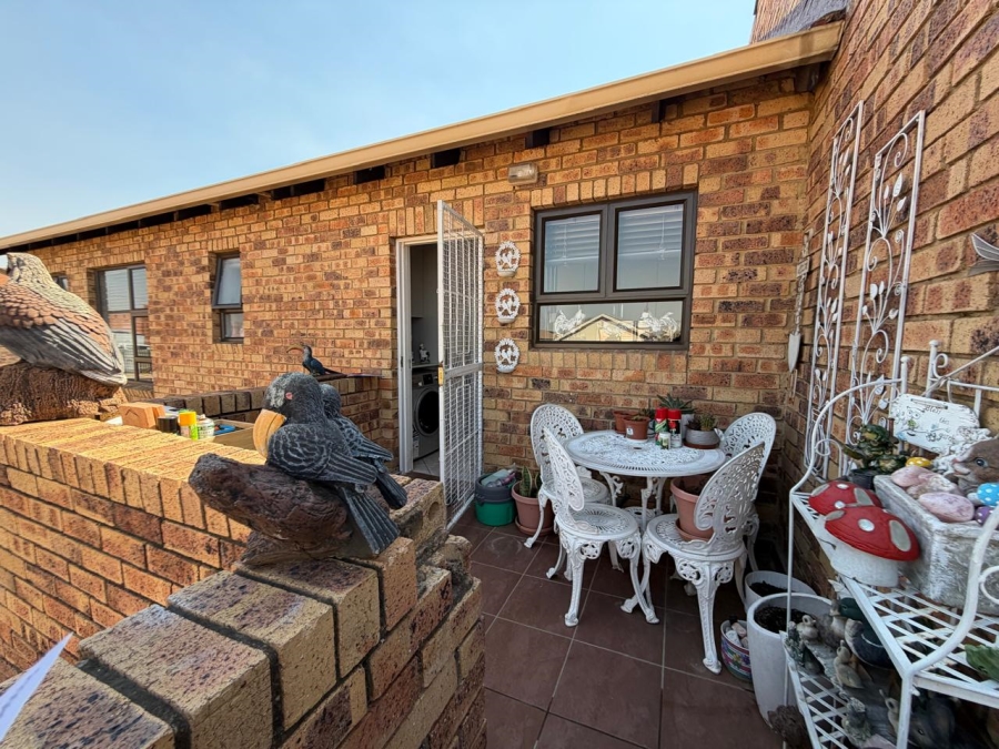 3 Bedroom Property for Sale in Elandsfontein A H Gauteng