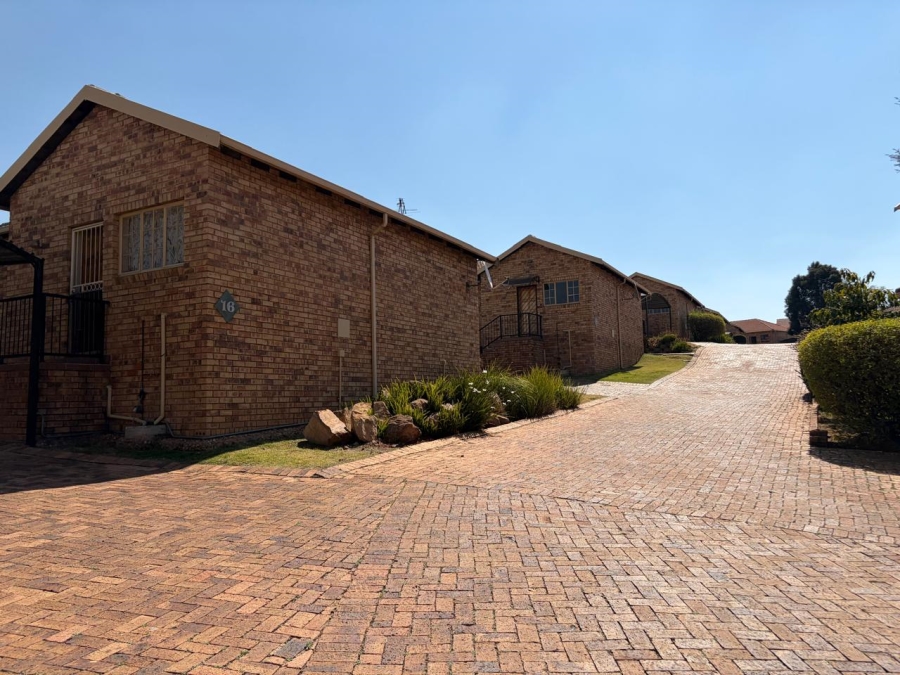 3 Bedroom Property for Sale in Elandsfontein A H Gauteng