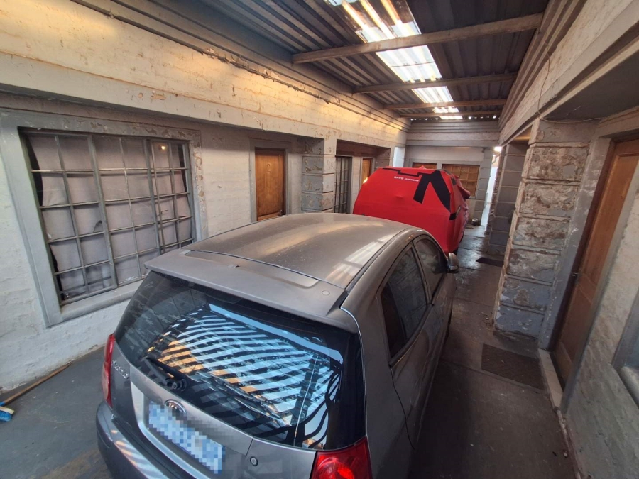 8 Bedroom Property for Sale in Atteridgeville Gauteng