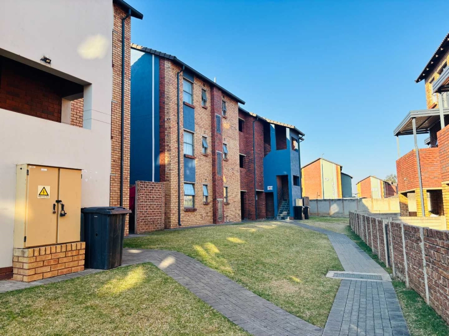2 Bedroom Property for Sale in Alveda Park Gauteng