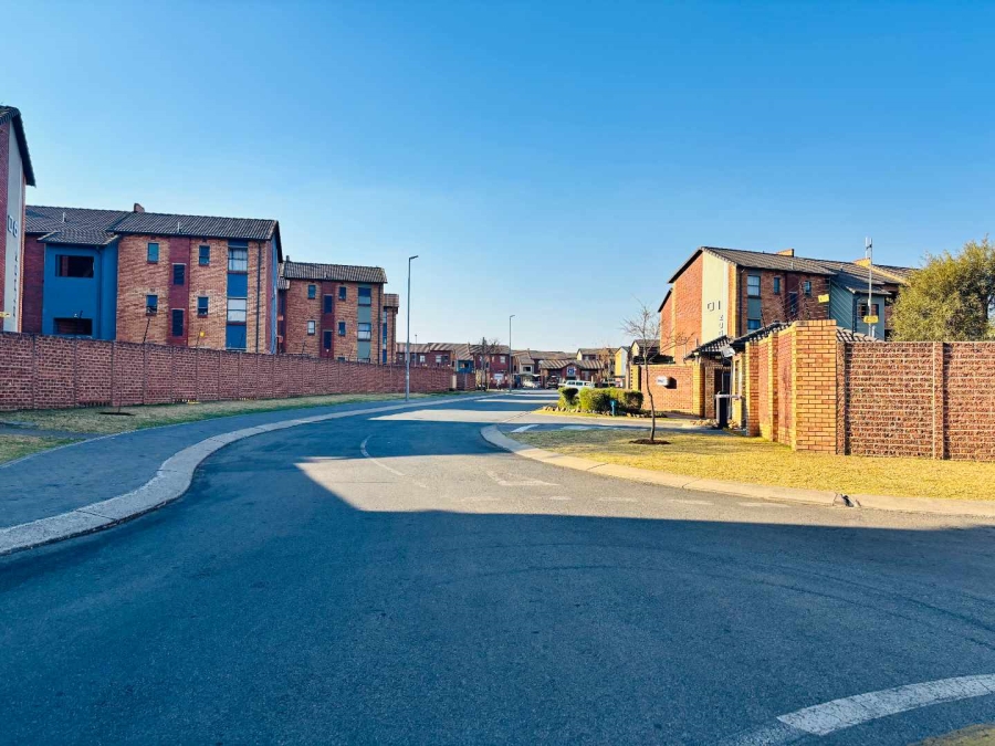 2 Bedroom Property for Sale in Alveda Park Gauteng