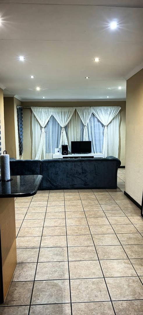 2 Bedroom Property for Sale in Theresa Park Gauteng