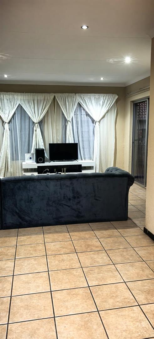 2 Bedroom Property for Sale in Theresa Park Gauteng