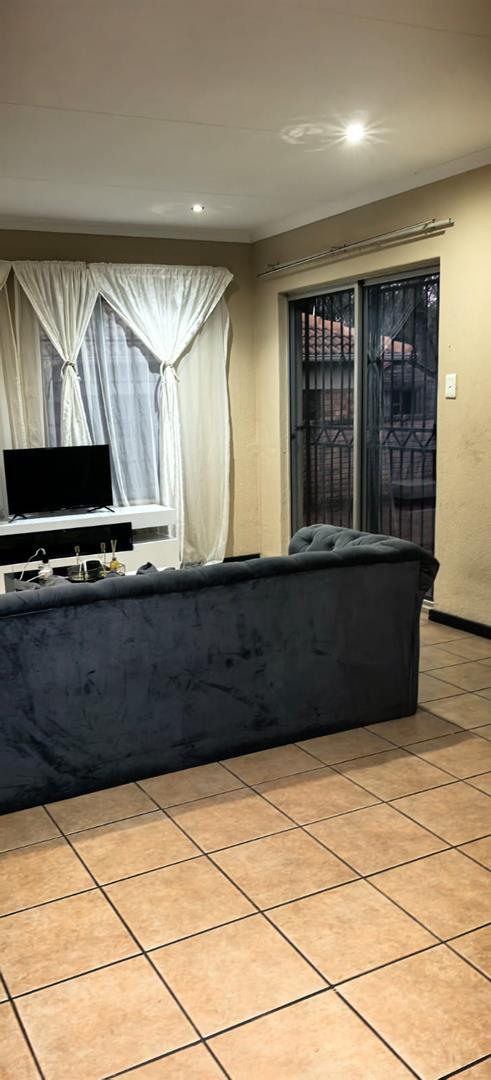 2 Bedroom Property for Sale in Theresa Park Gauteng