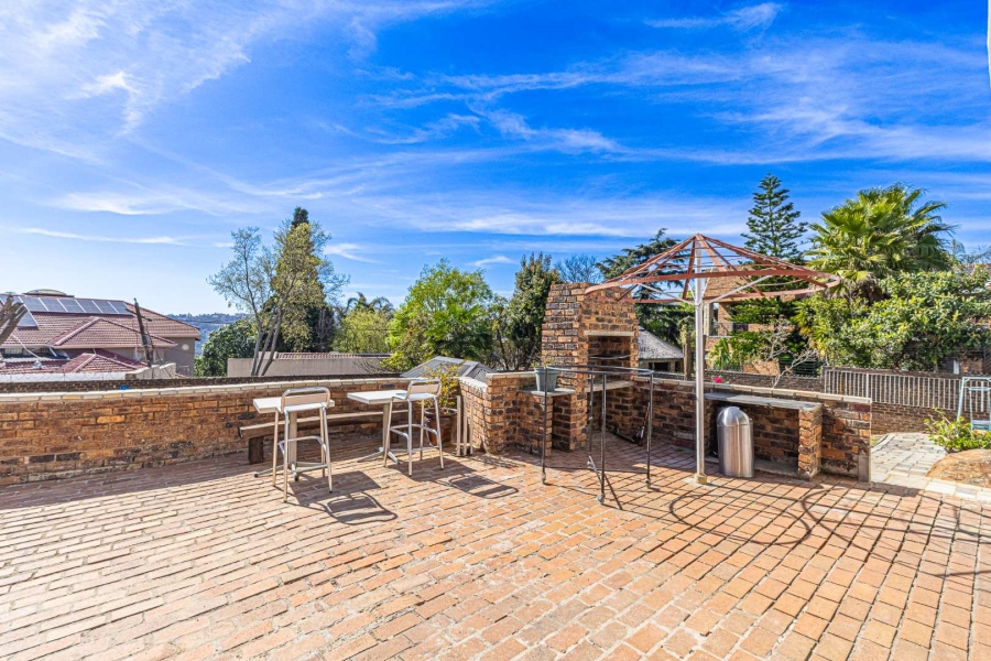 8 Bedroom Property for Sale in Glenvista Gauteng