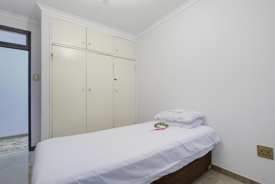 8 Bedroom Property for Sale in Glenvista Gauteng