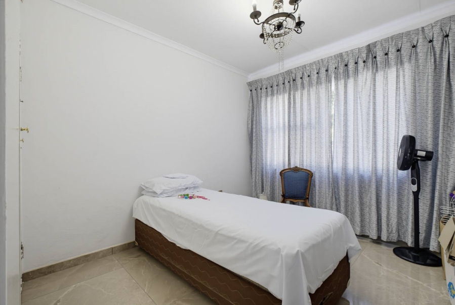 8 Bedroom Property for Sale in Glenvista Gauteng
