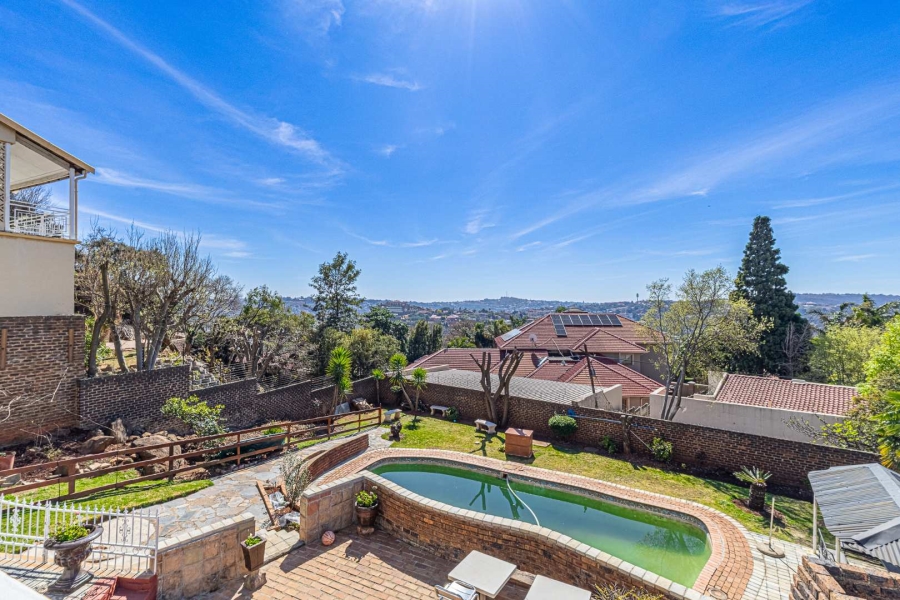 8 Bedroom Property for Sale in Glenvista Gauteng