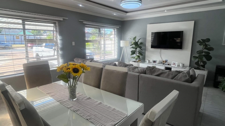 4 Bedroom Property for Sale in Brackendowns Gauteng