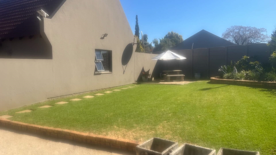 4 Bedroom Property for Sale in Brackendowns Gauteng