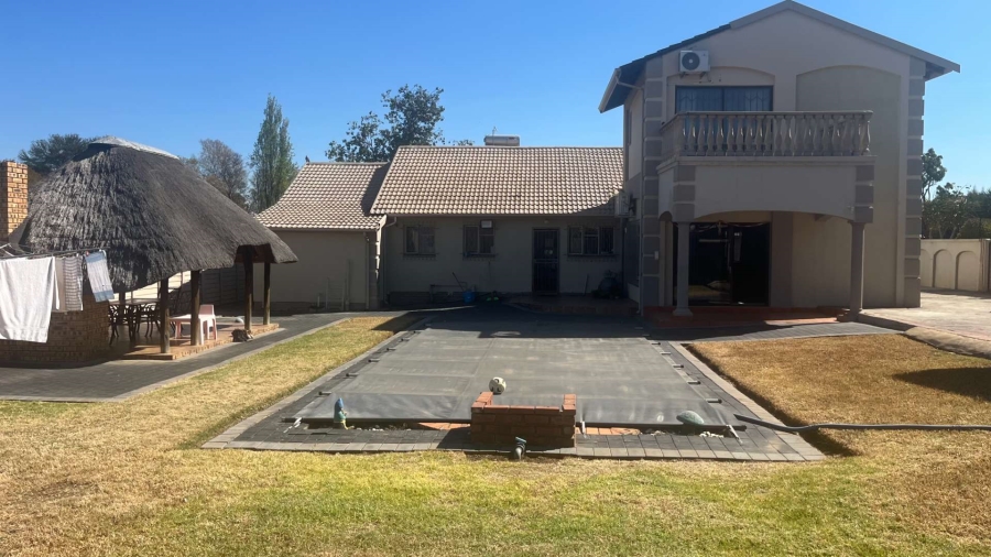 4 Bedroom Property for Sale in Brackendowns Gauteng