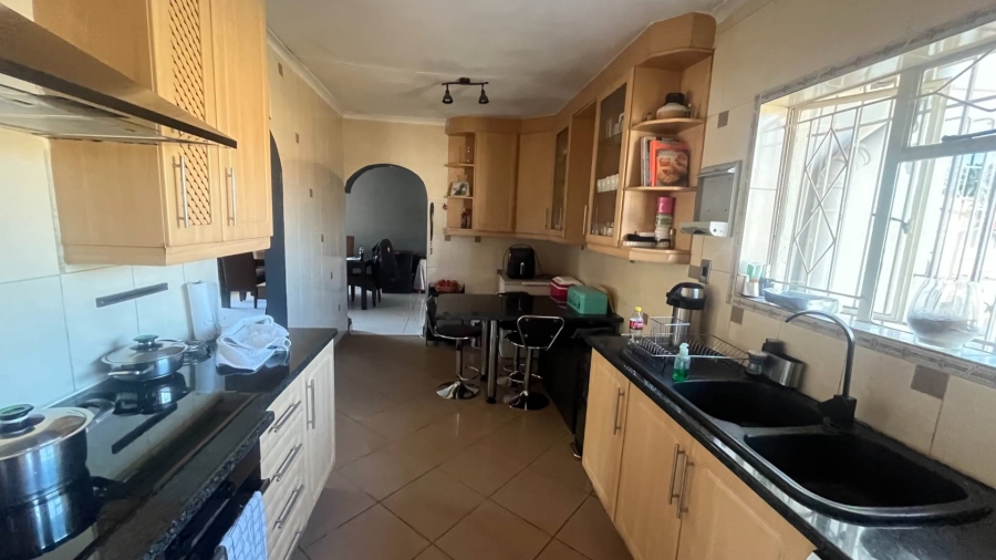 4 Bedroom Property for Sale in Brackendowns Gauteng
