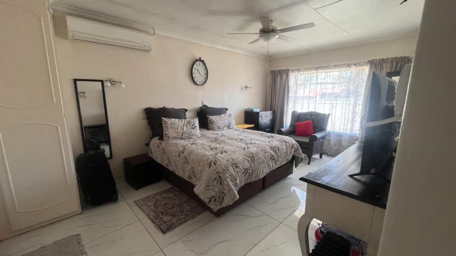 4 Bedroom Property for Sale in Brackendowns Gauteng