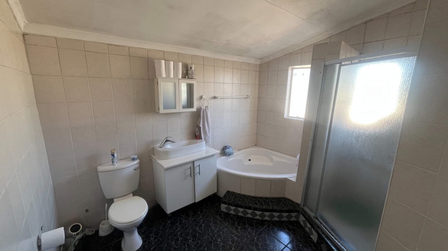 4 Bedroom Property for Sale in Brackendowns Gauteng