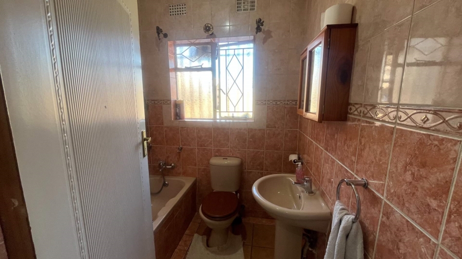 4 Bedroom Property for Sale in Brackendowns Gauteng