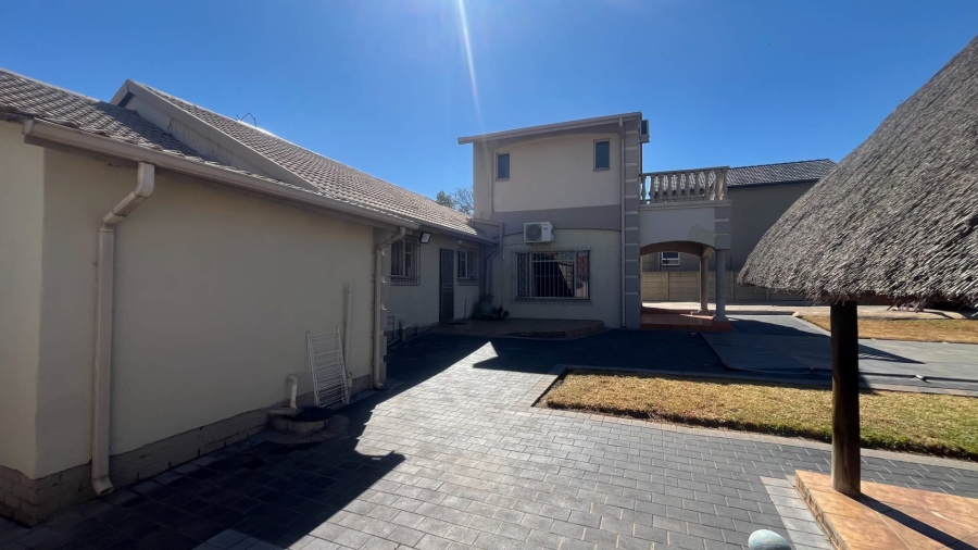 4 Bedroom Property for Sale in Brackendowns Gauteng