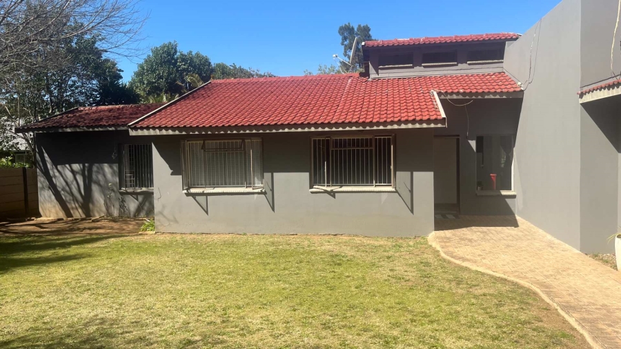 3 Bedroom Property for Sale in Brackendowns Gauteng